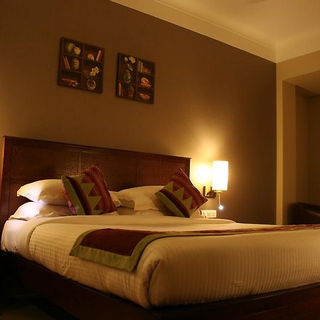 Juhu Residency Boutique Hotel Мумбаї Екстер'єр фото