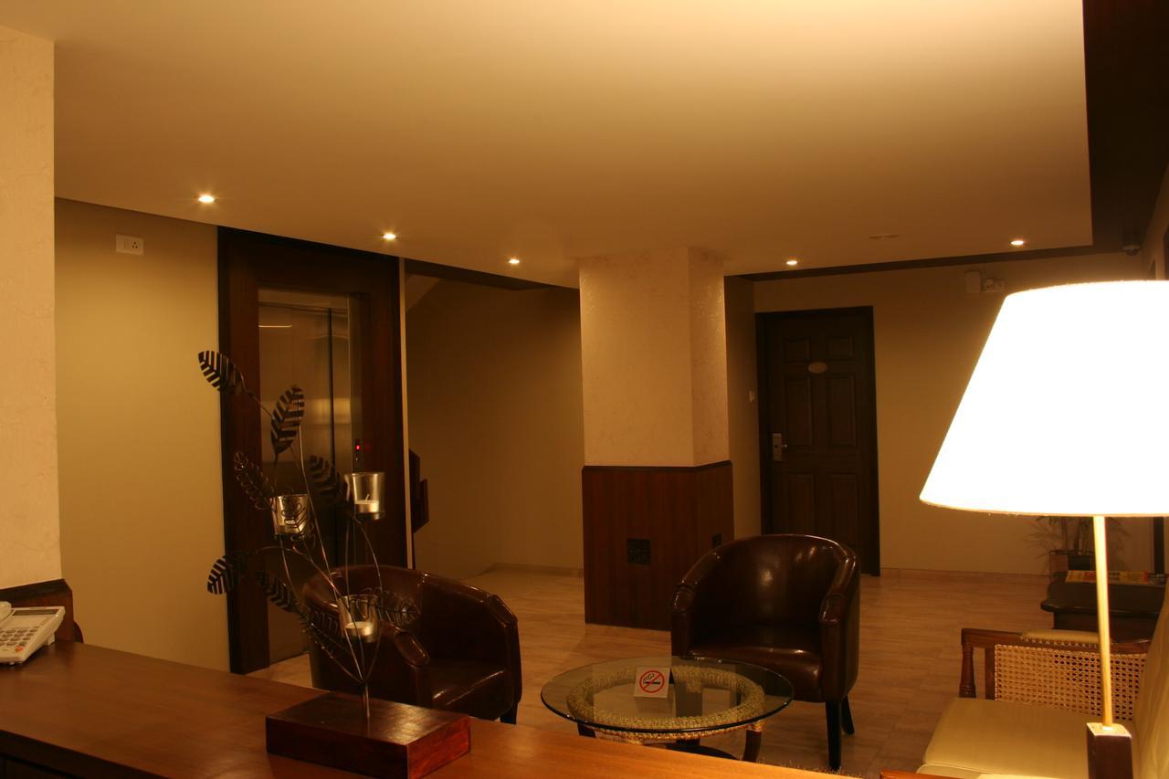 Juhu Residency Boutique Hotel Мумбаї Екстер'єр фото