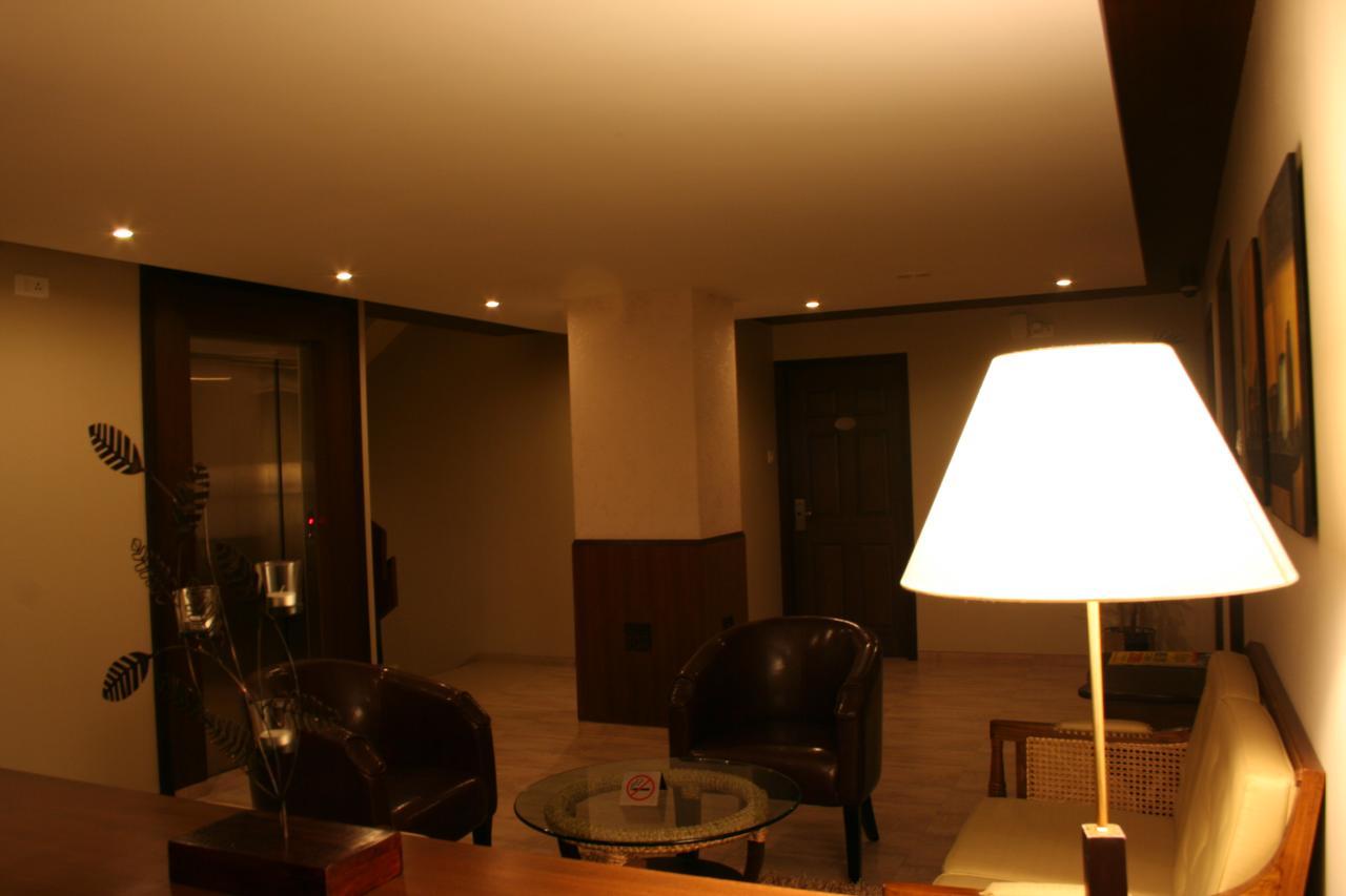 Juhu Residency Boutique Hotel Мумбаї Екстер'єр фото
