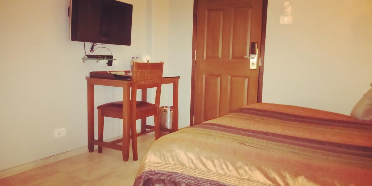 Juhu Residency Boutique Hotel Мумбаї Екстер'єр фото
