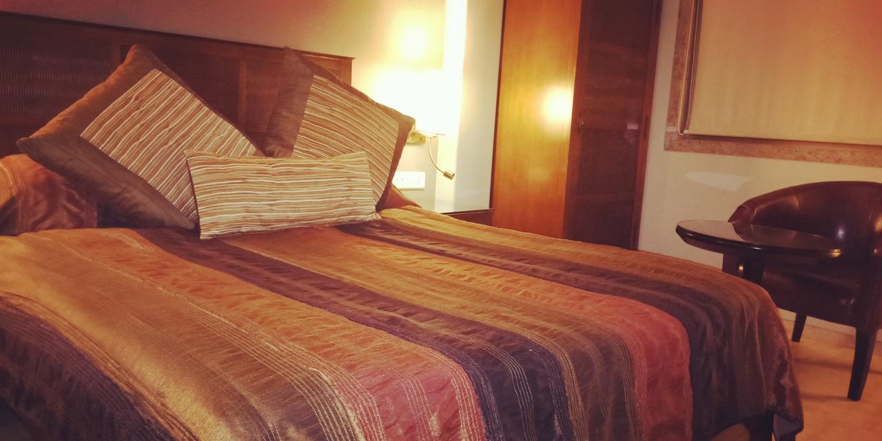 Juhu Residency Boutique Hotel Мумбаї Екстер'єр фото